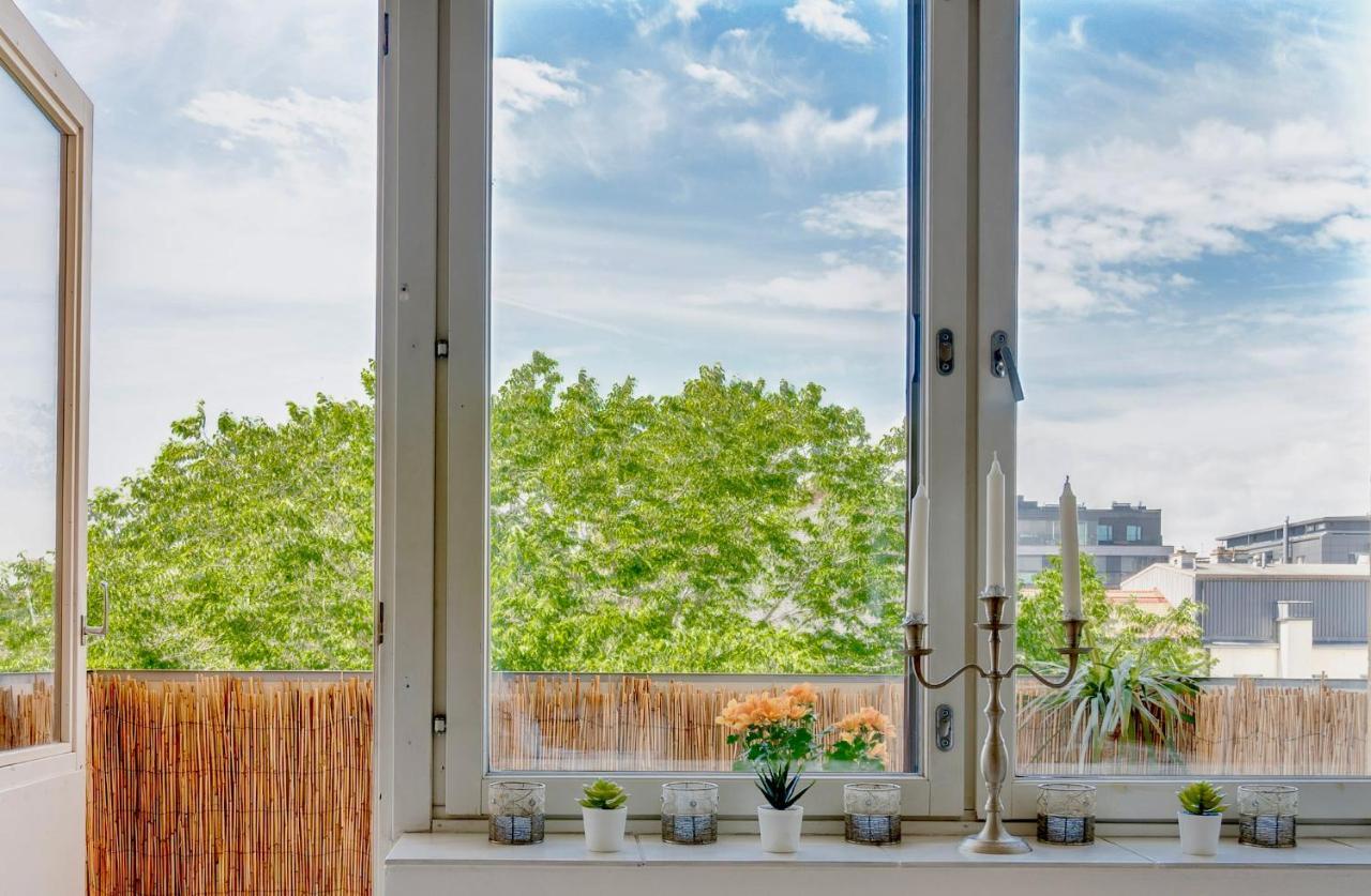 Excellent Downtown Location & City Rooftop Views トゥルク エクステリア 写真
