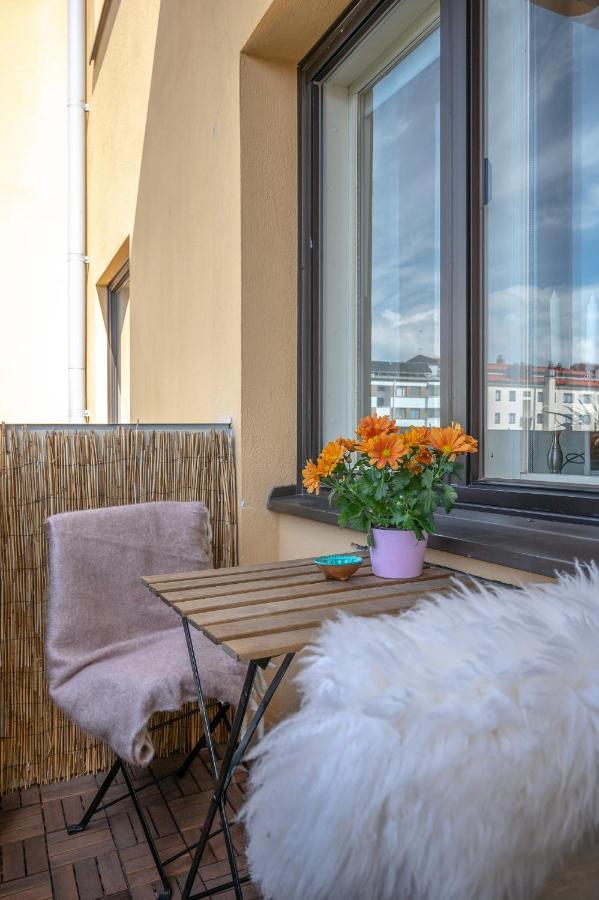 Excellent Downtown Location & City Rooftop Views トゥルク エクステリア 写真